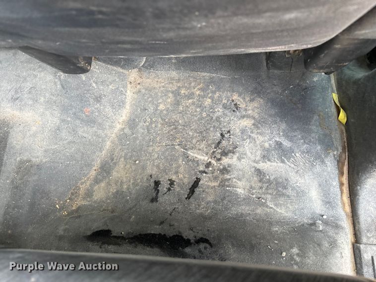 image for item ED2391 2014 Chevrolet Silverado 3500HD Crew Cab utility bed pickup truck