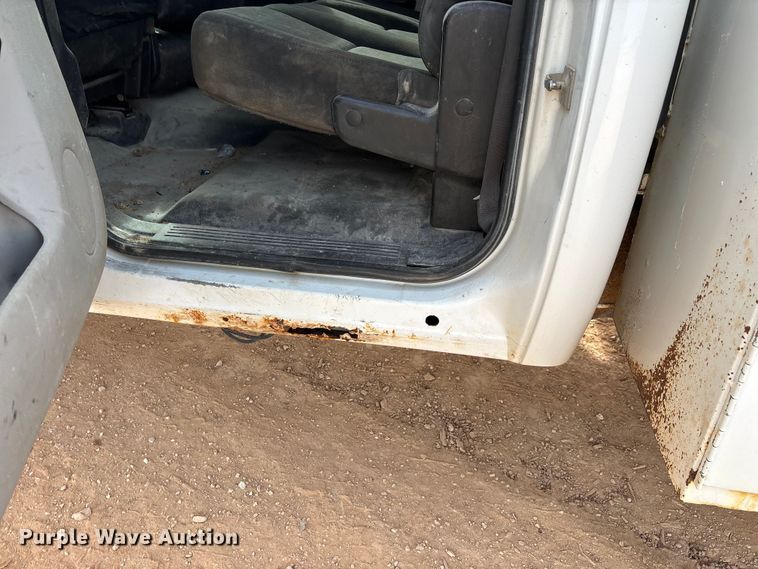 image for item ED2391 2014 Chevrolet Silverado 3500HD Crew Cab utility bed pickup truck