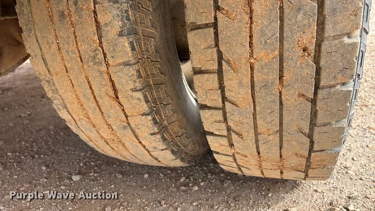 image for item ED2391 2014 Chevrolet Silverado 3500HD Crew Cab utility bed pickup truck