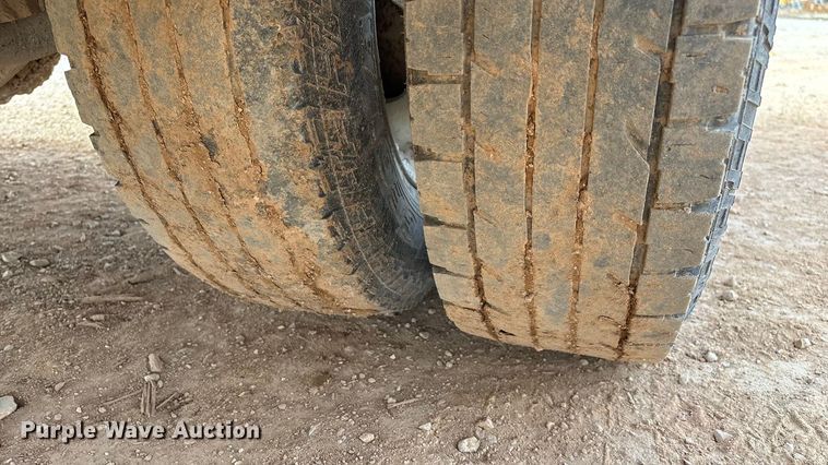 image for item ED2391 2014 Chevrolet Silverado 3500HD Crew Cab utility bed pickup truck