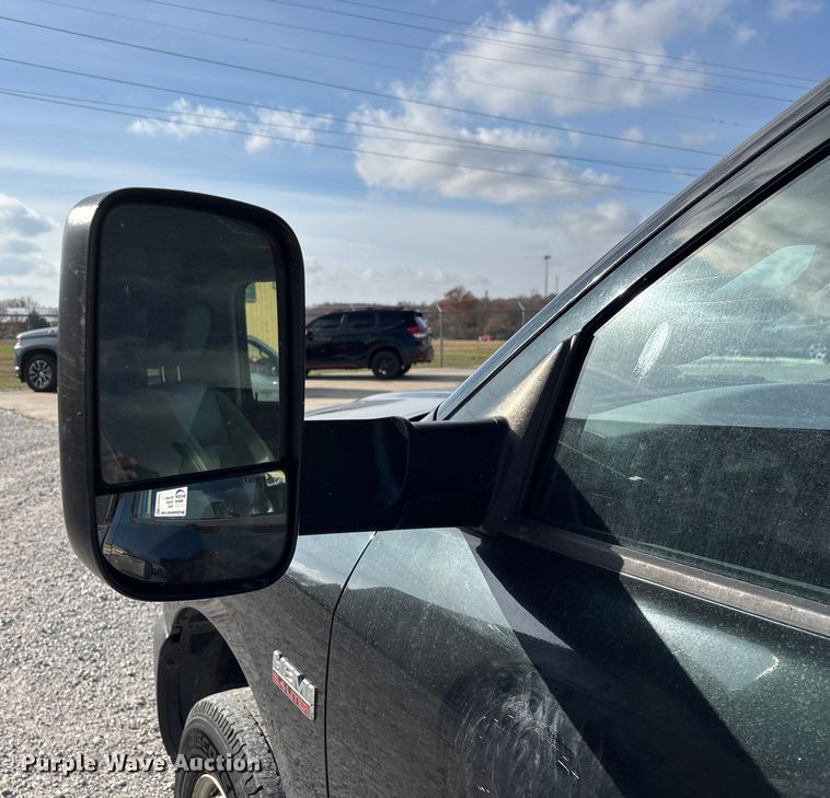 image for item ED2401 2017 RAM 2500 pickup truck