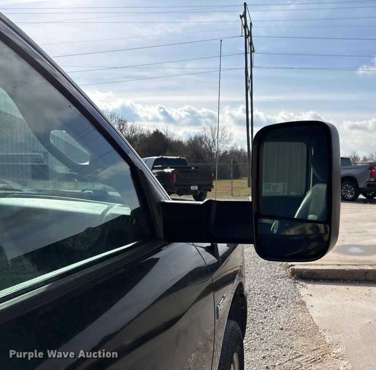 image for item ED2401 2017 RAM 2500 pickup truck