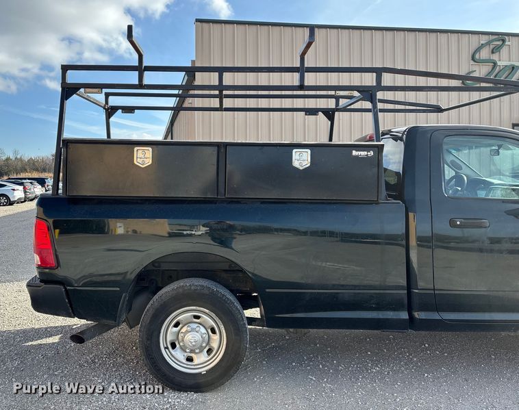 image for item ED2401 2017 RAM 2500 pickup truck