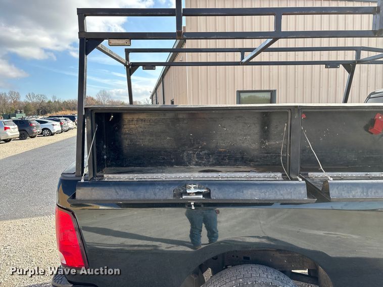 image for item ED2401 2017 RAM 2500 pickup truck