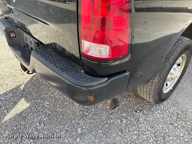 image for item ED2401 2017 RAM 2500 pickup truck