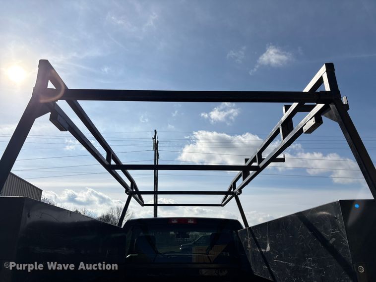 image for item ED2401 2017 RAM 2500 pickup truck