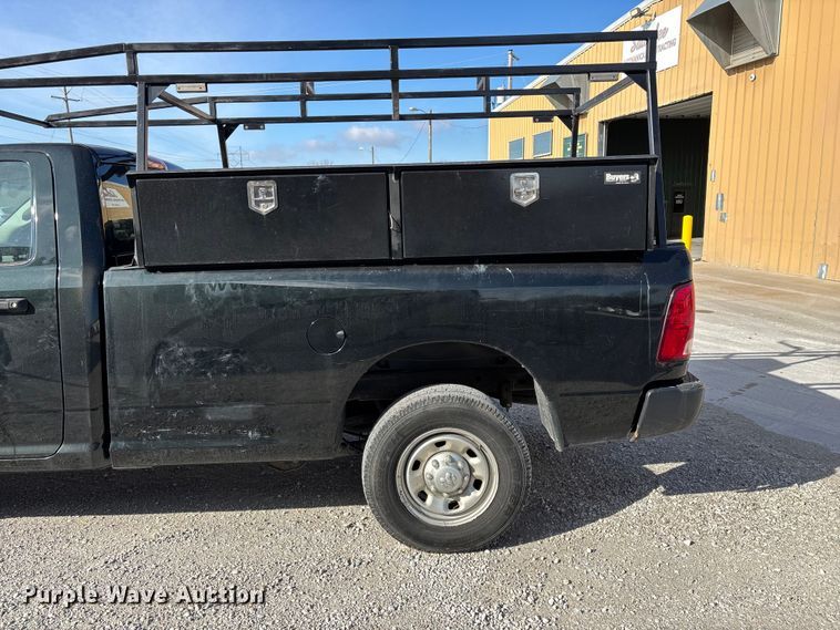 image for item ED2401 2017 RAM 2500 pickup truck