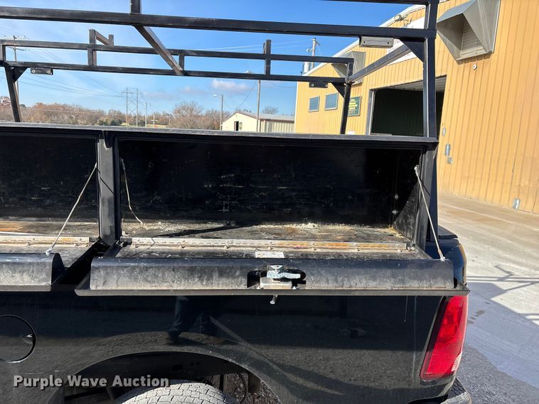 image for item ED2401 2017 RAM 2500 pickup truck