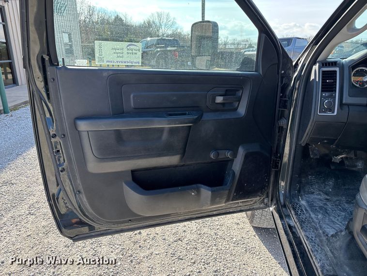 image for item ED2401 2017 RAM 2500 pickup truck