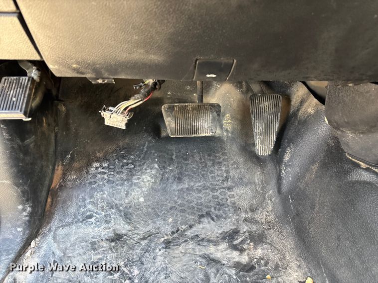 image for item ED2401 2017 RAM 2500 pickup truck