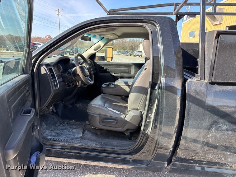 image for item ED2401 2017 RAM 2500 pickup truck