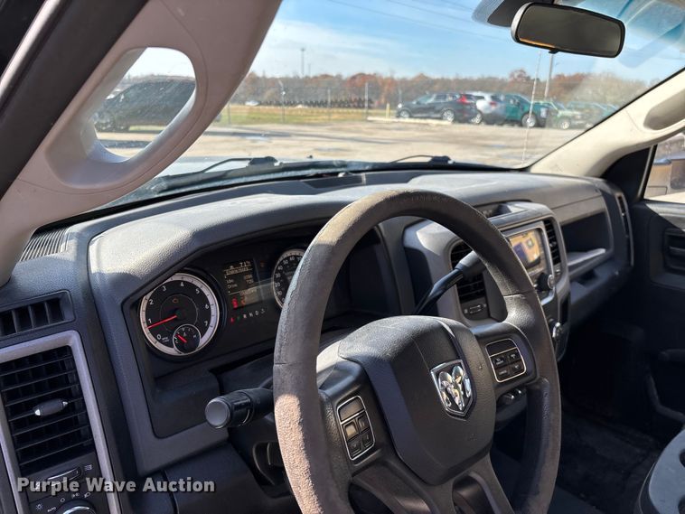 image for item ED2401 2017 RAM 2500 pickup truck