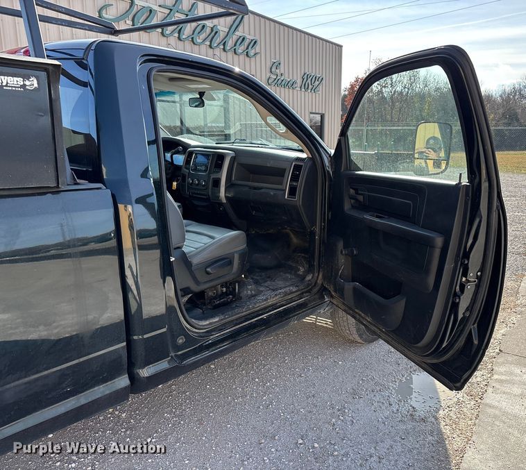 image for item ED2401 2017 RAM 2500 pickup truck