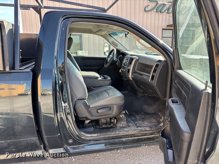 image for item ED2401 2017 RAM 2500 pickup truck