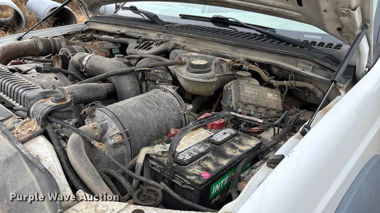 image for item ED2407 2006 Ford F550 XL Super Duty flatbed truck