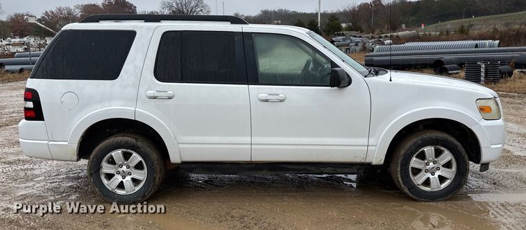image for item ED2410 2010 Ford Explorer SUV