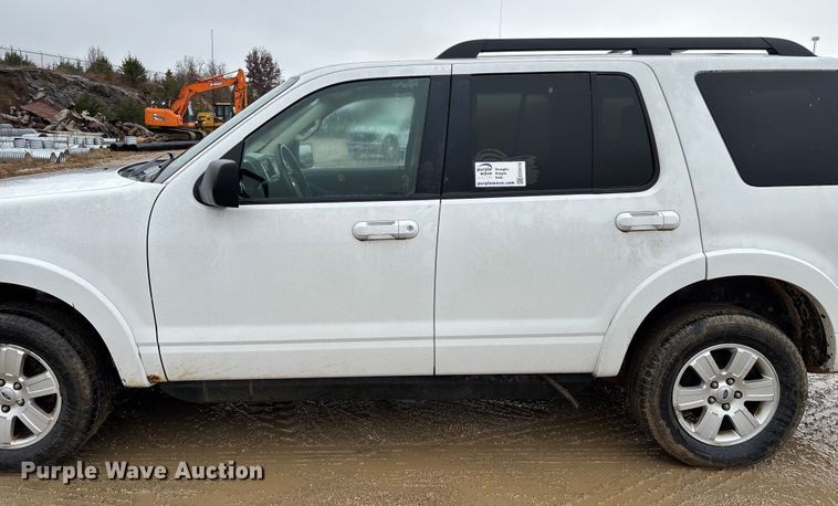 image for item ED2410 2010 Ford Explorer SUV