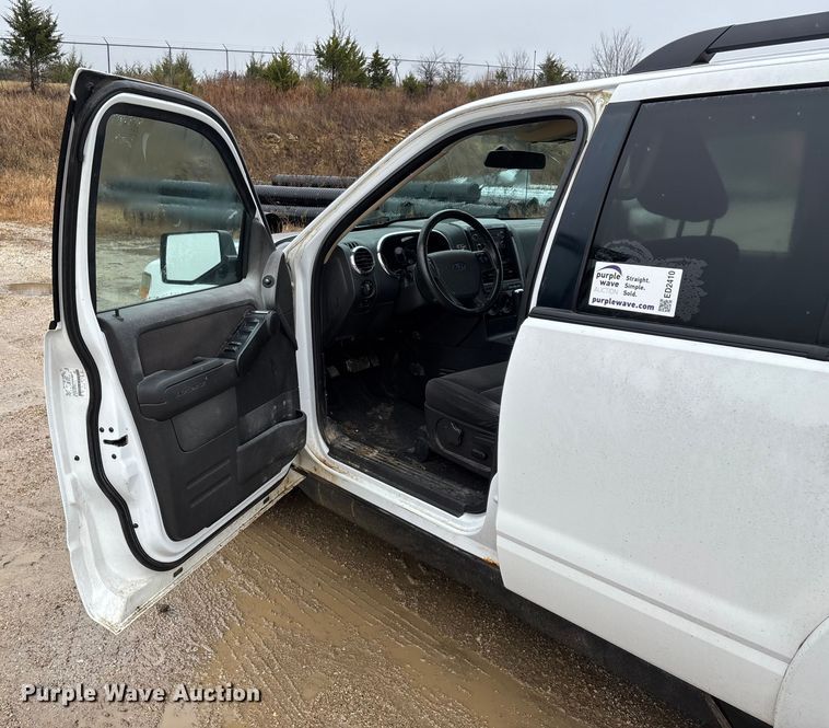 image for item ED2410 2010 Ford Explorer SUV