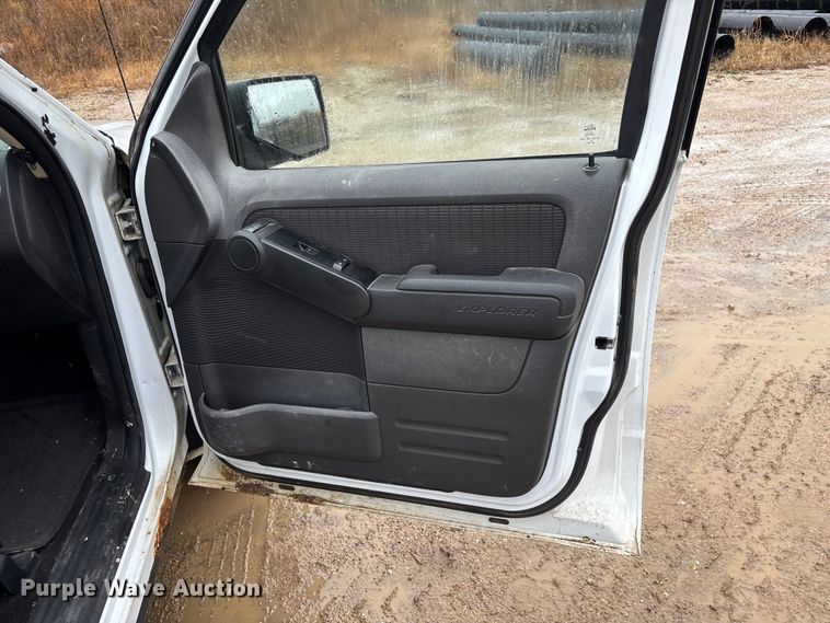 image for item ED2410 2010 Ford Explorer SUV