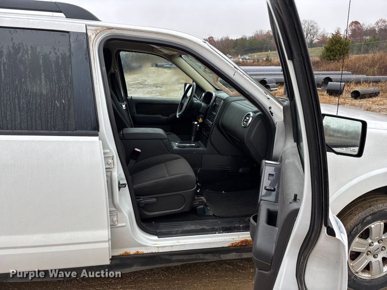 image for item ED2410 2010 Ford Explorer SUV