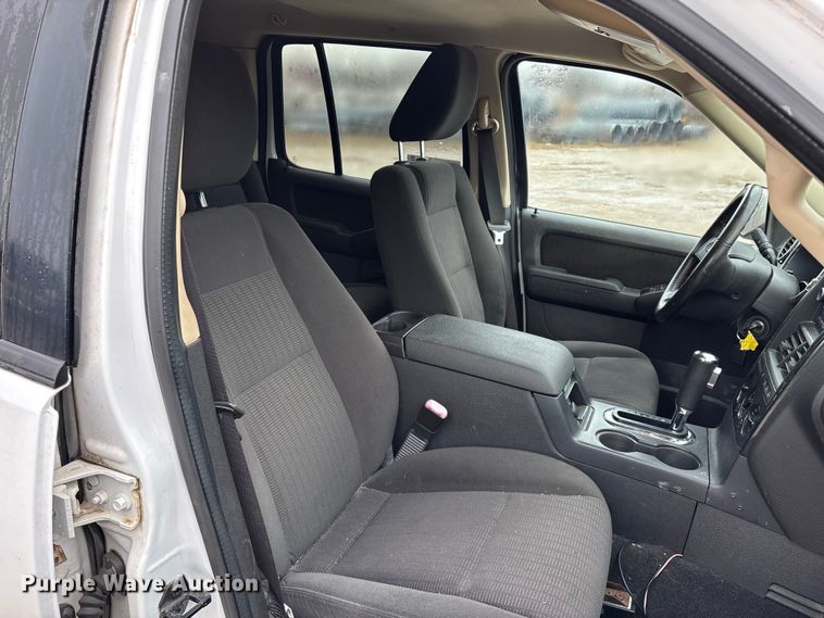 image for item ED2410 2010 Ford Explorer SUV