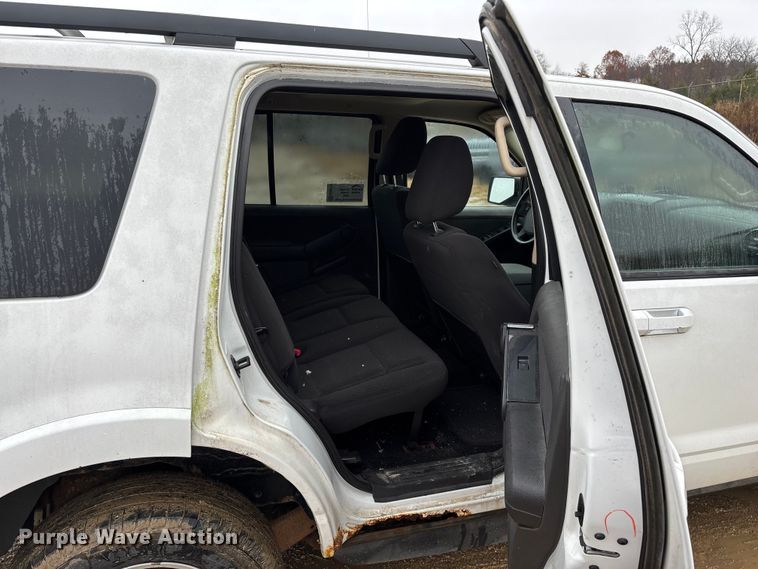image for item ED2410 2010 Ford Explorer SUV