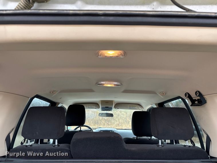 image for item ED2410 2010 Ford Explorer SUV