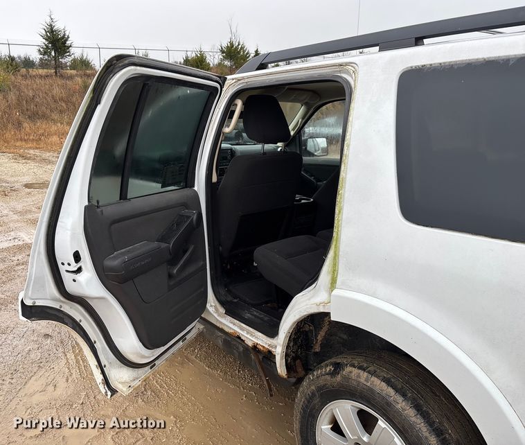 image for item ED2410 2010 Ford Explorer SUV