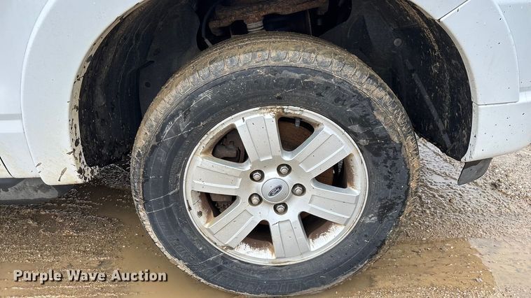 image for item ED2410 2010 Ford Explorer SUV