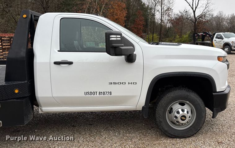 image for item ED2412 2020 Chevrolet Silverado 3500HD flatbed pickup truck