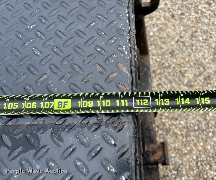 image for item ED2412 2020 Chevrolet Silverado 3500HD flatbed pickup truck