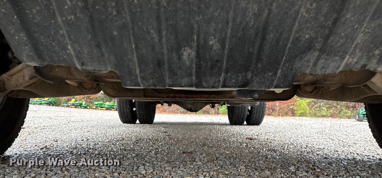 image for item ED2412 2020 Chevrolet Silverado 3500HD flatbed pickup truck