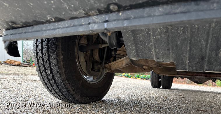 image for item ED2412 2020 Chevrolet Silverado 3500HD flatbed pickup truck