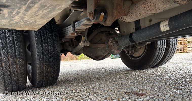 image for item ED2412 2020 Chevrolet Silverado 3500HD flatbed pickup truck