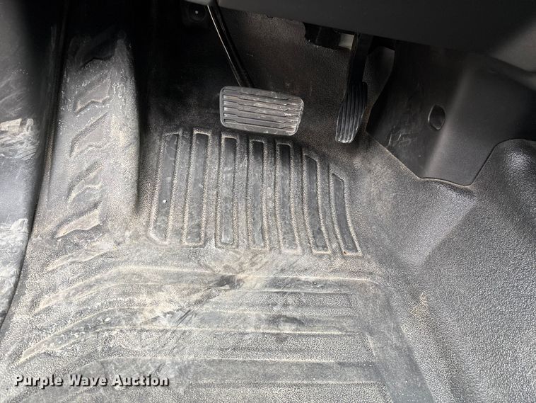 image for item ED2412 2020 Chevrolet Silverado 3500HD flatbed pickup truck