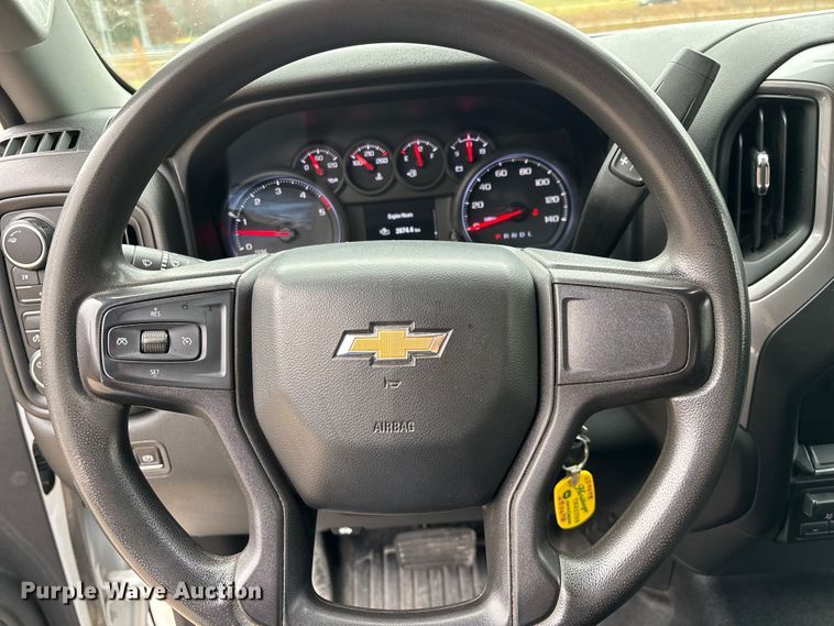 image for item ED2412 2020 Chevrolet Silverado 3500HD flatbed pickup truck