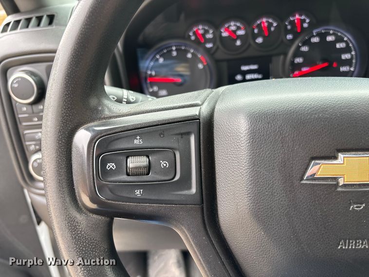 image for item ED2412 2020 Chevrolet Silverado 3500HD flatbed pickup truck