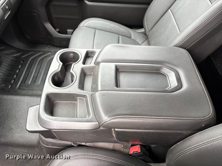 image for item ED2412 2020 Chevrolet Silverado 3500HD flatbed pickup truck