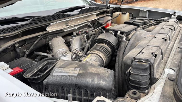 image for item ED2412 2020 Chevrolet Silverado 3500HD flatbed pickup truck