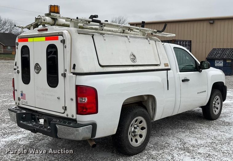 image for item ED2419 2012 Chevrolet Silverado 1500 pickup truck