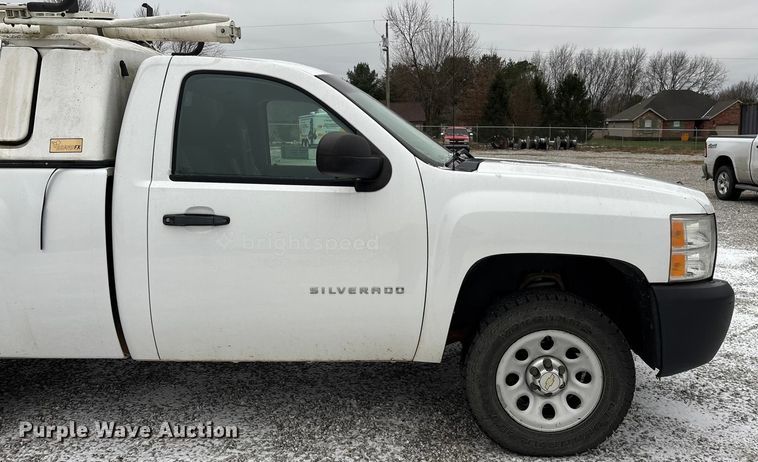 image for item ED2419 2012 Chevrolet Silverado 1500 pickup truck