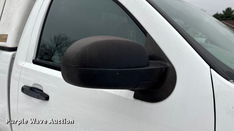 image for item ED2419 2012 Chevrolet Silverado 1500 pickup truck