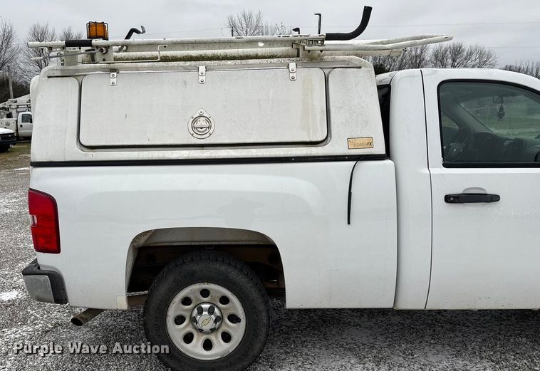 image for item ED2419 2012 Chevrolet Silverado 1500 pickup truck