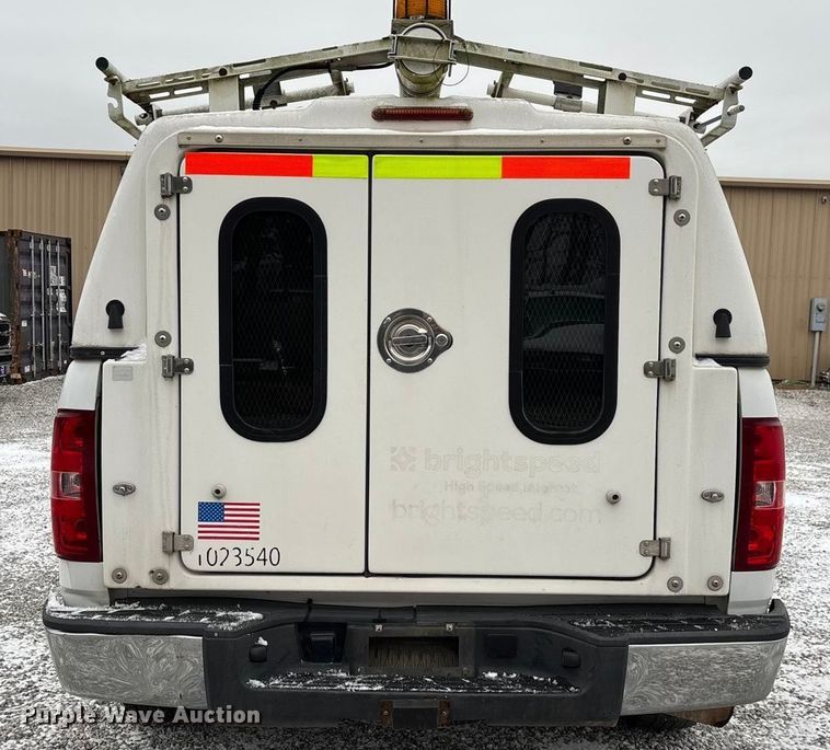 image for item ED2419 2012 Chevrolet Silverado 1500 pickup truck