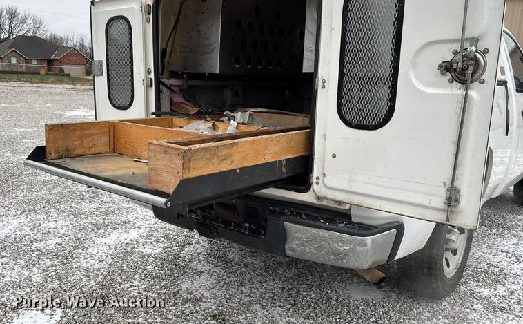 image for item ED2419 2012 Chevrolet Silverado 1500 pickup truck