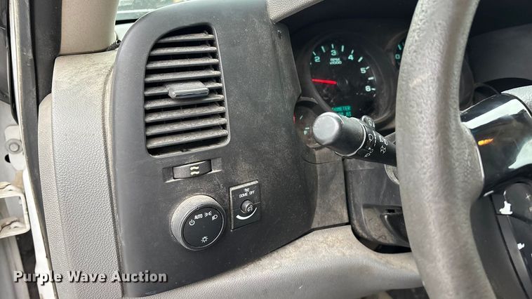 image for item ED2419 2012 Chevrolet Silverado 1500 pickup truck