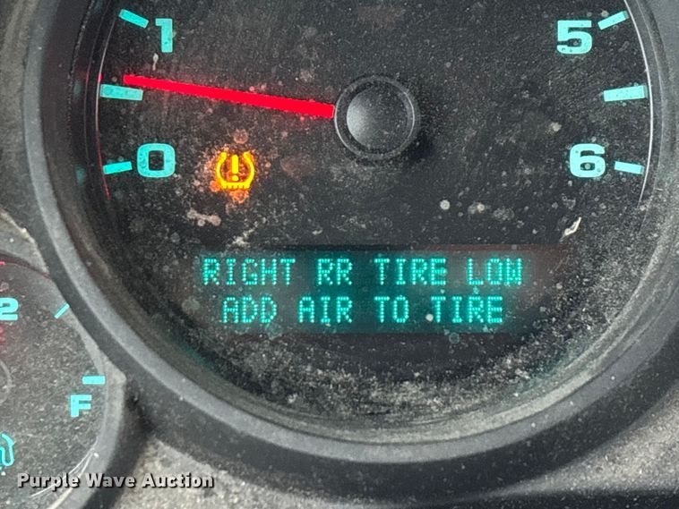 image for item ED2419 2012 Chevrolet Silverado 1500 pickup truck