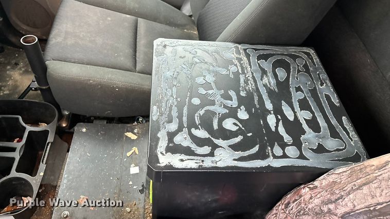 image for item ED2419 2012 Chevrolet Silverado 1500 pickup truck