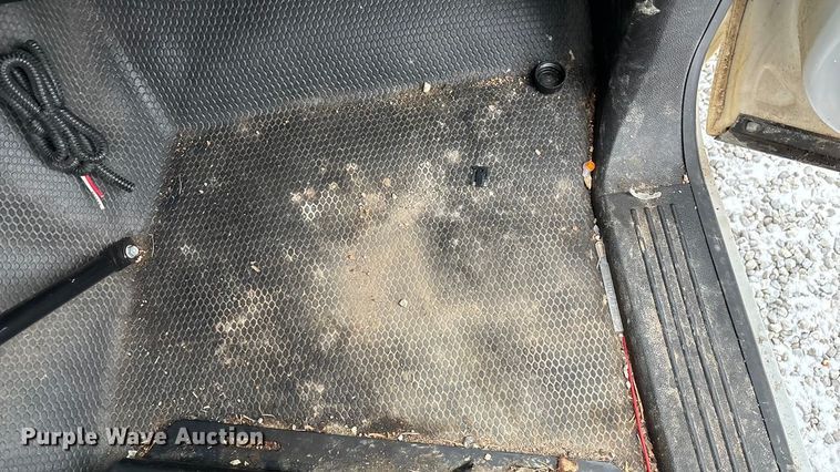 image for item ED2419 2012 Chevrolet Silverado 1500 pickup truck