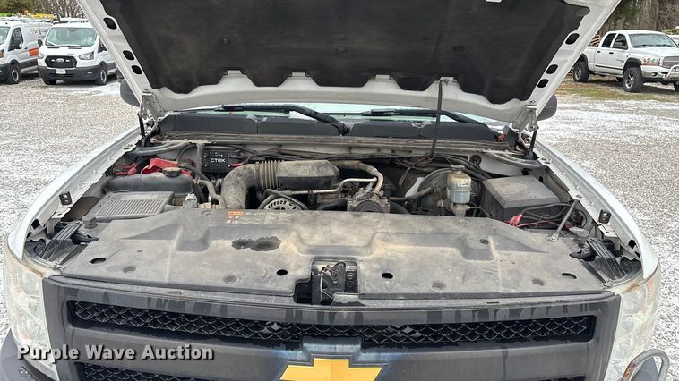 image for item ED2419 2012 Chevrolet Silverado 1500 pickup truck